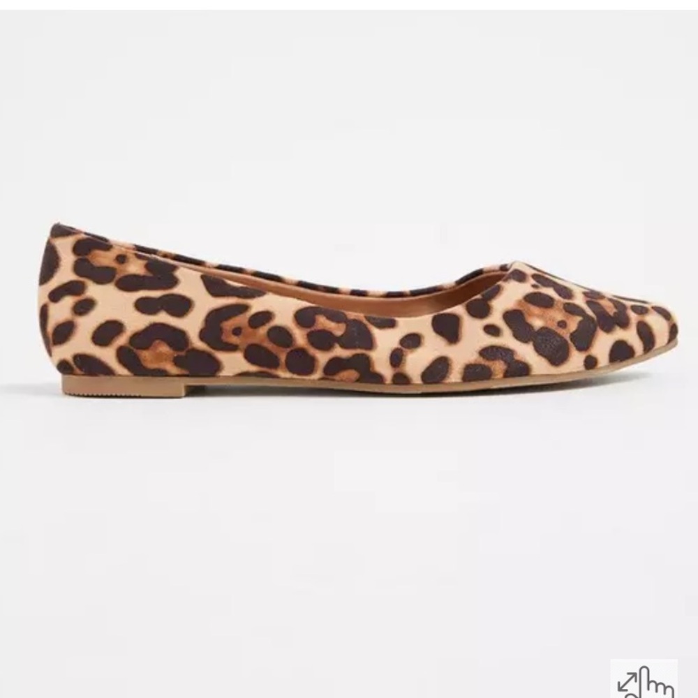 Torrid Pointed Toe Flat (WW) Size 6 Wide NWOT - Picture 4 of 4